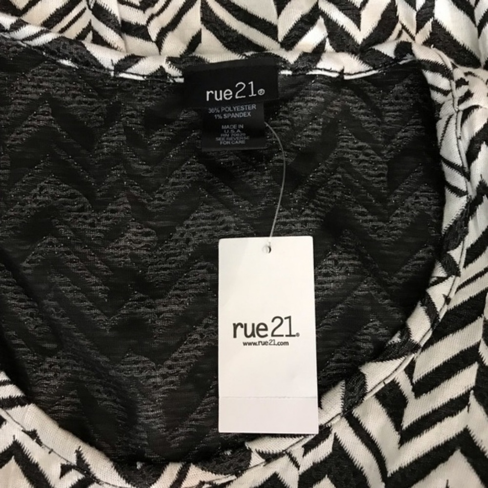 Rue21 Skater Mini Dress Chevron Print Size M NWT - Picture 6 of 7
